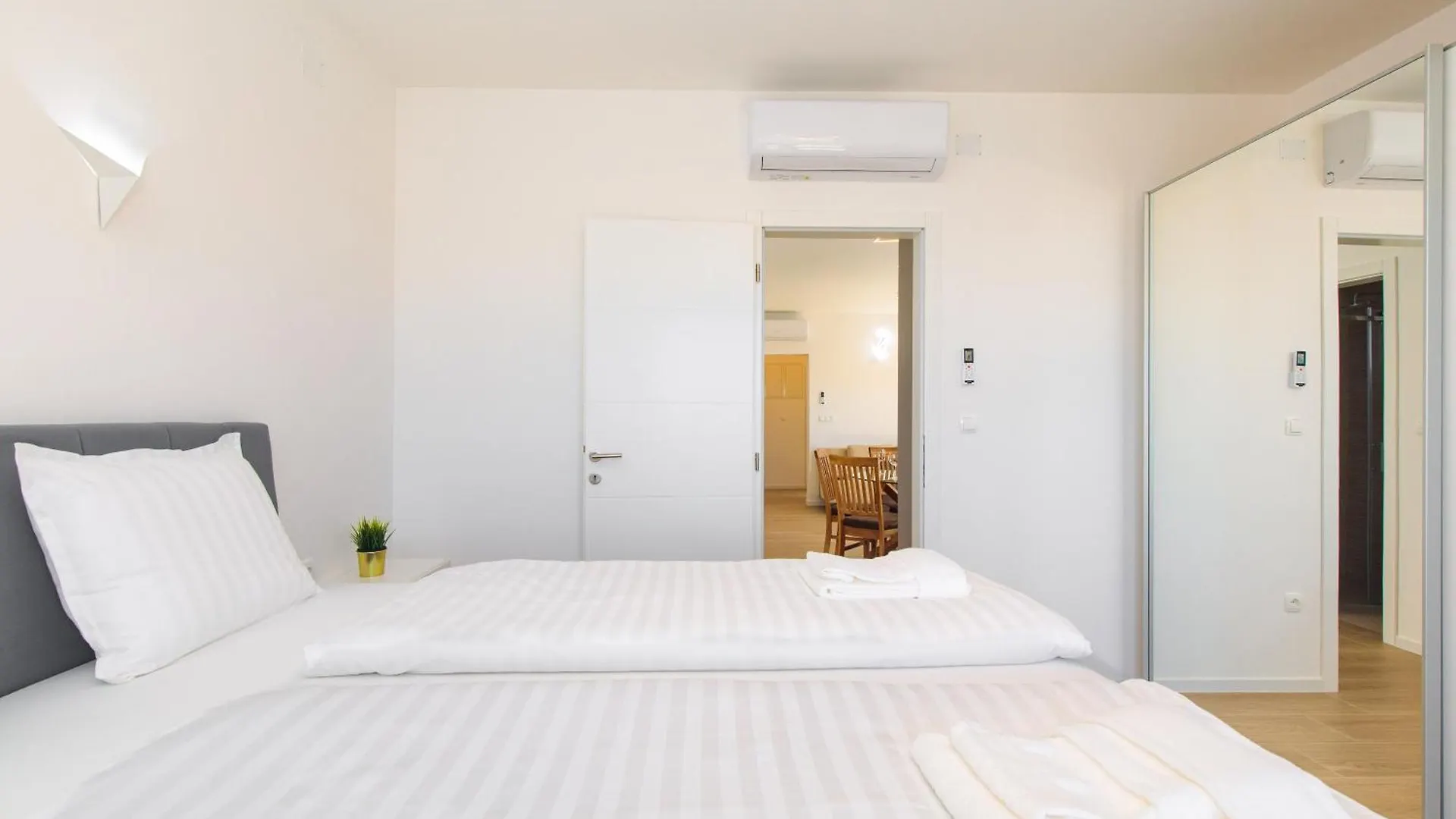 Apartment Mialis Krk Town 0*,